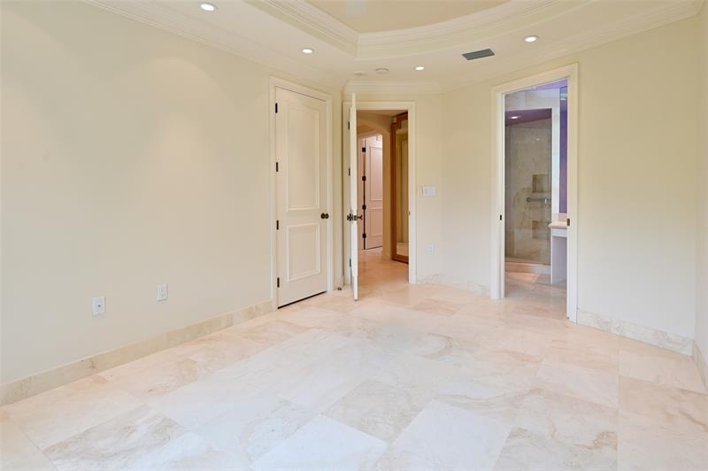 Image 43 of 59 For 2494 Ocean Blvd  F