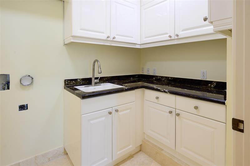 Image 47 of 59 For 2494 Ocean Blvd  F