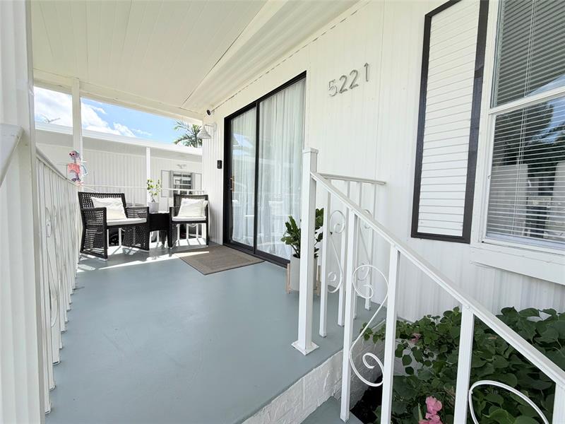 Image 4 of 21 For 5221 25th Ave