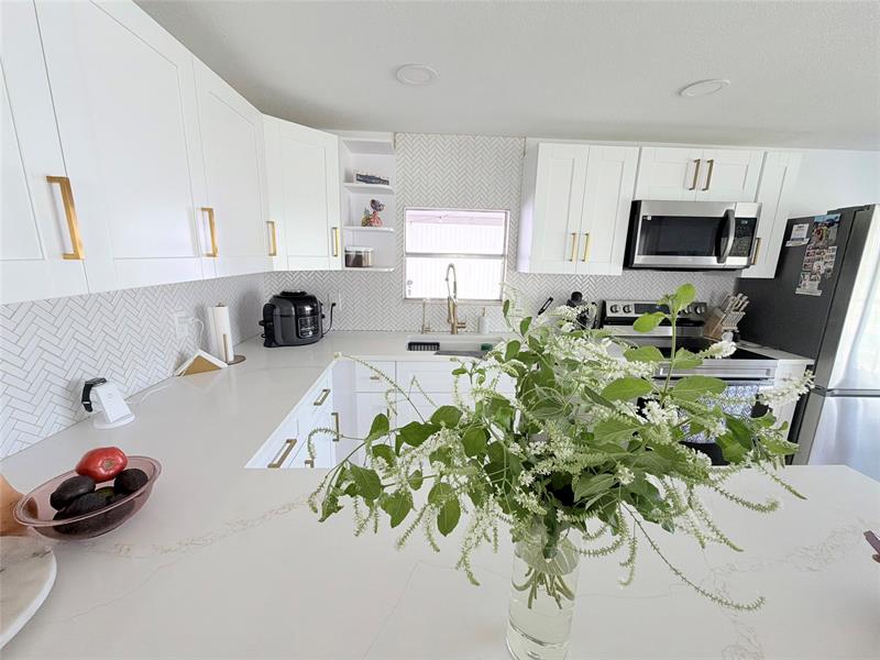 Image 5 of 21 For 5221 25th Ave