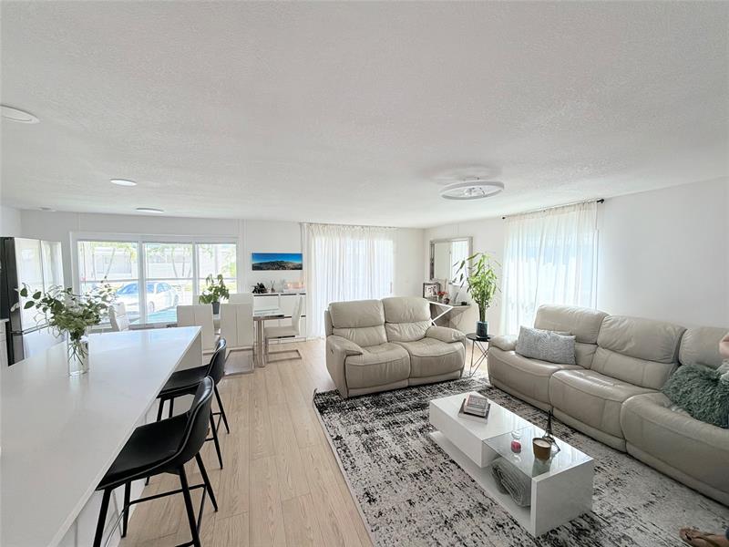 Image 6 of 21 For 5221 25th Ave