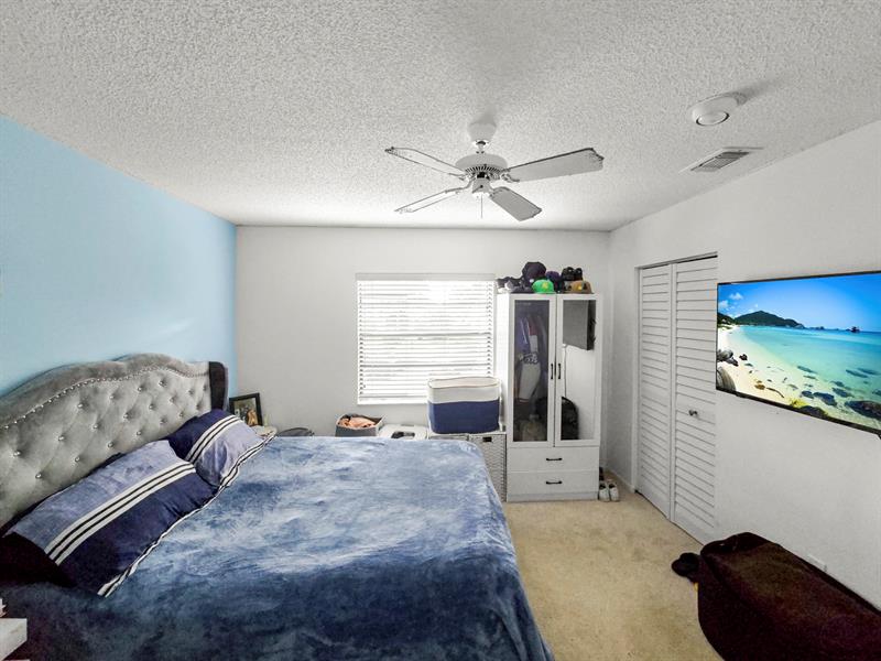 Image 12 of 17 For 9286 Vista Del Lago  35b