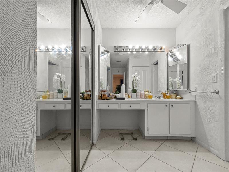 Image 6 of 17 For 9286 Vista Del Lago  35b