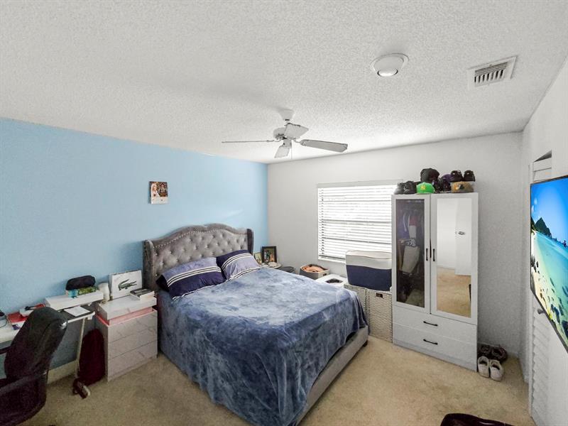 Image 9 of 17 For 9286 Vista Del Lago  35b