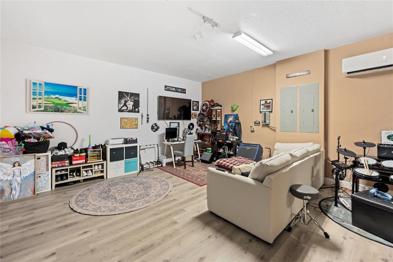 Image 27 of 42 For 7922 109th Ln