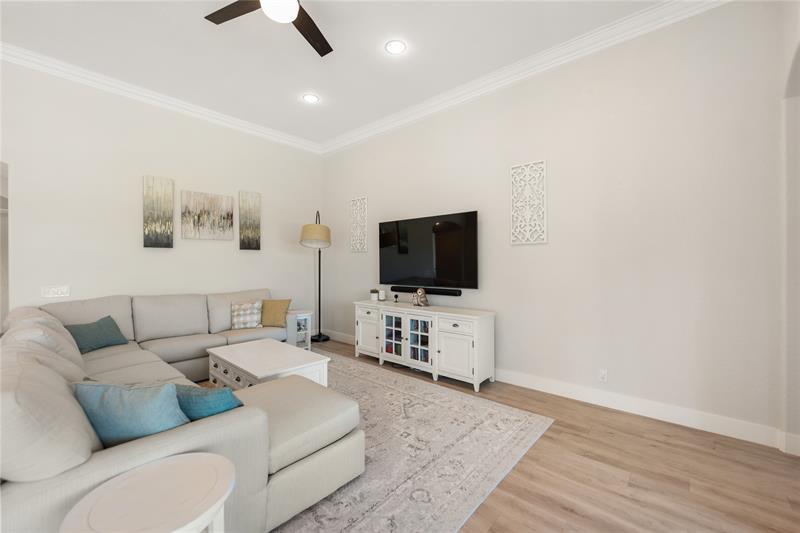 Image 5 of 42 For 7922 109th Ln