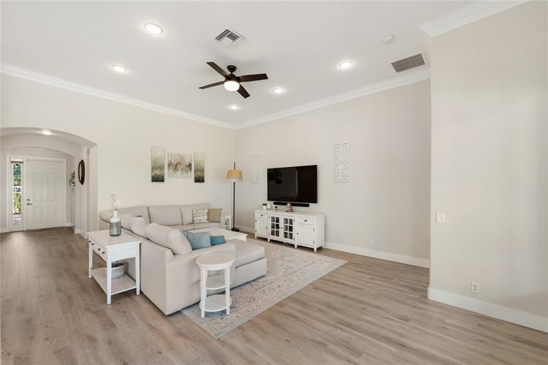 Image 6 of 42 For 7922 109th Ln