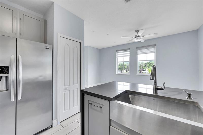 Image 4 of 45 For 150 Jacaranda Country Club Dr  200