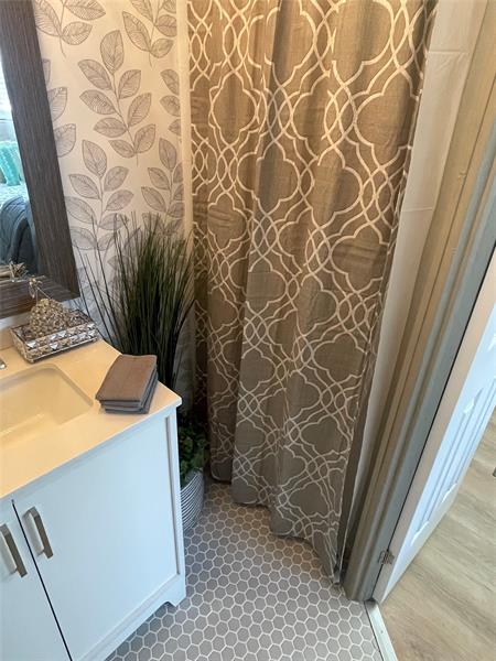 Image 19 of 23 For 2010 84th Ave