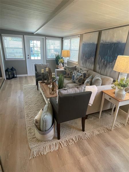 Image 6 of 23 For 2010 84th Ave