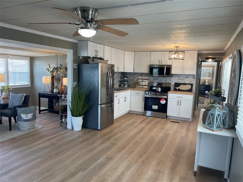 Image 9 of 23 For 2010 84th Ave