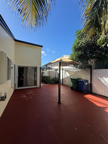 Image 17 of 19 For 19783 64th Pl