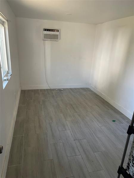 Image 7 of 9 For 8508 16th Ct