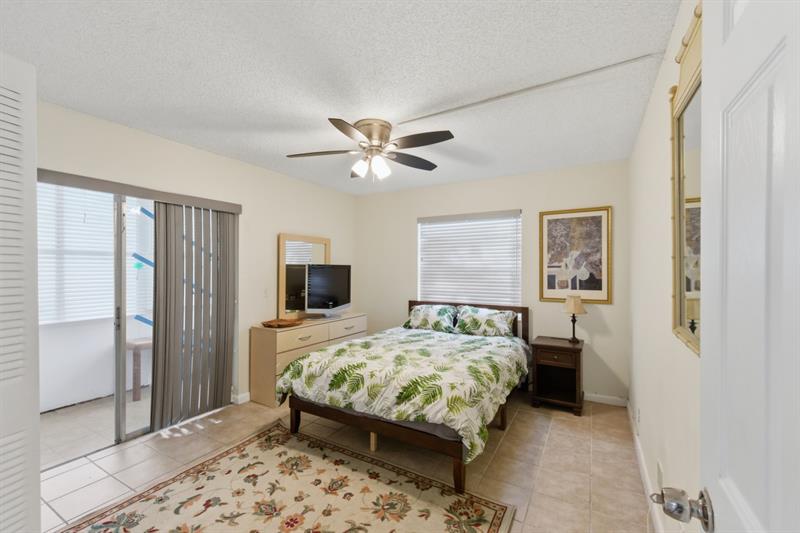 Image 10 of 16 For 820 Flanders R  280