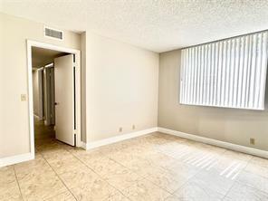 Image 11 of 12 For 10741 Cleary Blvd  102