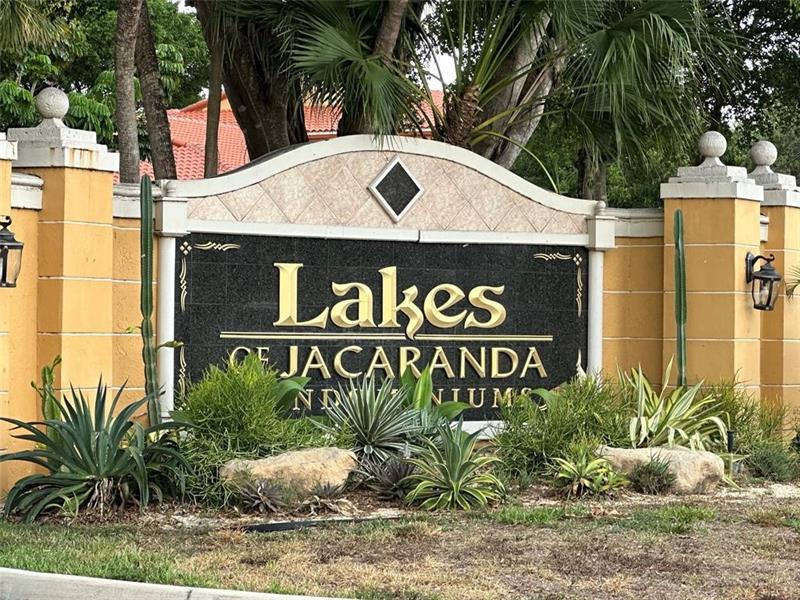 Image 4 of 12 For 10741 Cleary Blvd  102