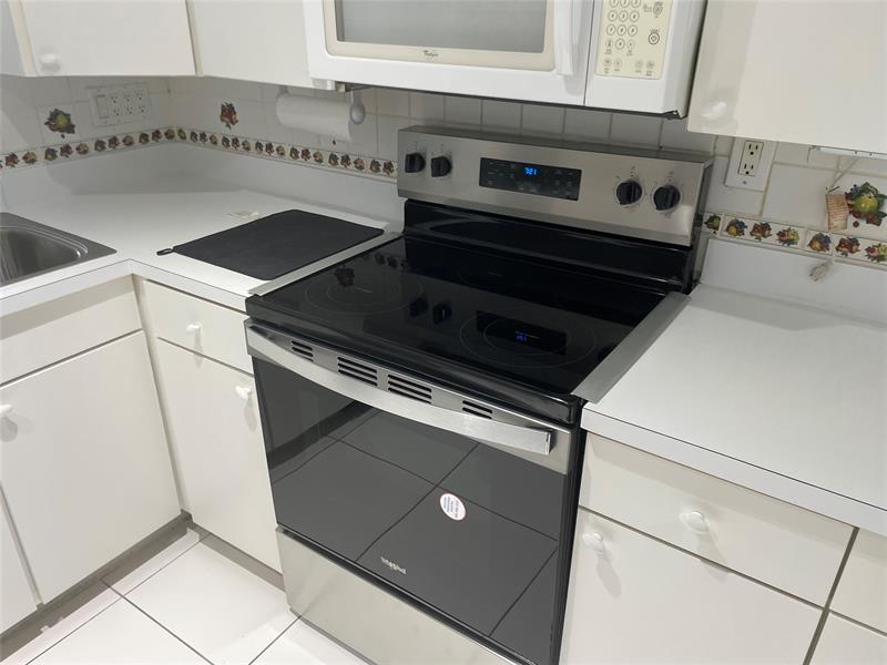 Image 23 of 31 For 1775 81st Way