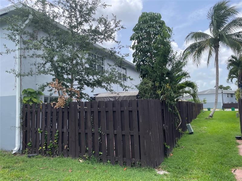 Image 27 of 31 For 1775 81st Way