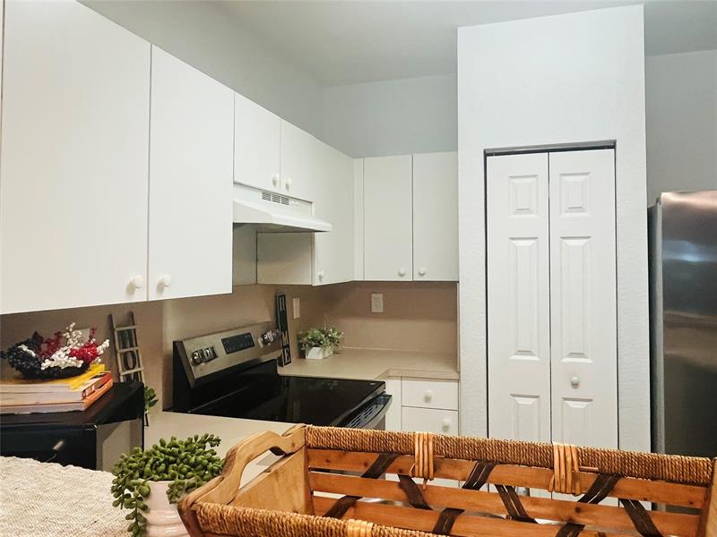 Image 8 of 26 For 5549 Monte Carlo Pl  5549