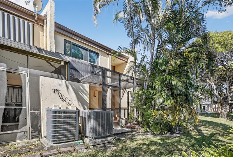 Image 25 of 38 For 1261 99th Ter  47