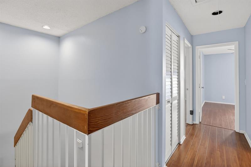 Image 27 of 38 For 1261 99th Ter  47