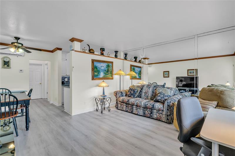 Image 6 of 10 For 1050 11th St  1l