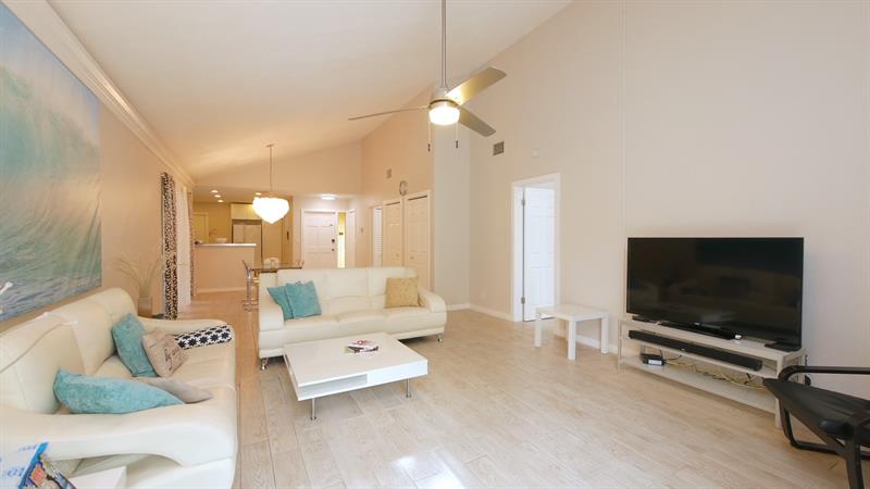 Image 24 of 40 For 5616 Hammock Ln  114