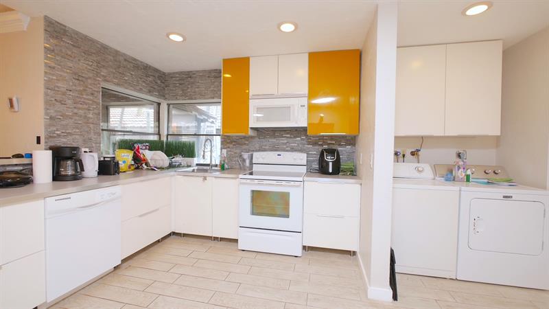 Image 30 of 40 For 5616 Hammock Ln  114