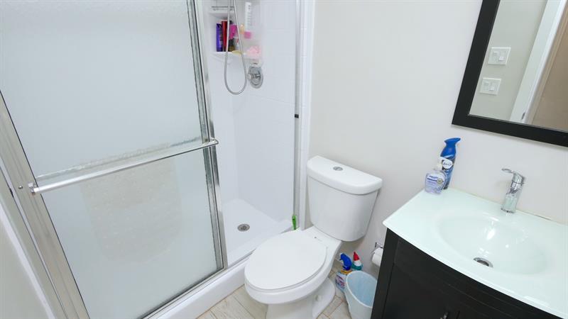 Image 34 of 40 For 5616 Hammock Ln  114