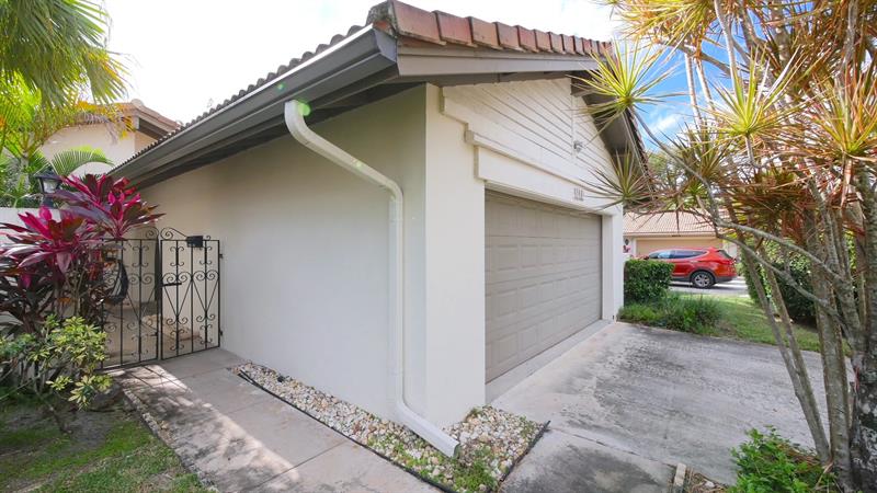 Image 5 of 40 For 5616 Hammock Ln  114