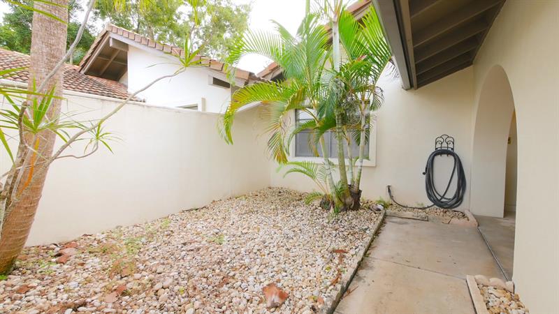 Image 6 of 40 For 5616 Hammock Ln  114