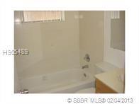 Image 18 of 21 For 8373 Royal Palm Bl  101