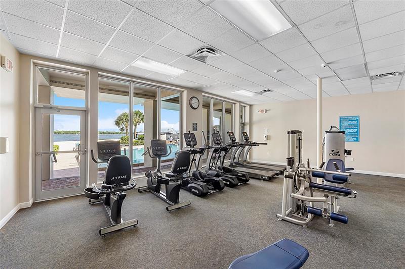 Image 35 of 39 For 136 Lakeshore Dr  T10