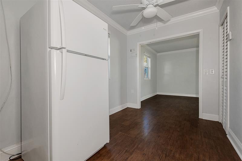 Image 10 of 16 For 5608 Buchanan St