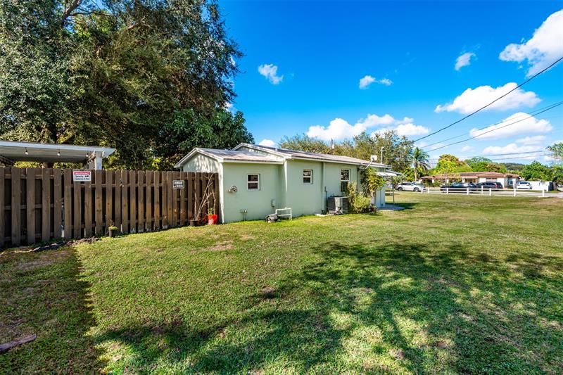 Image 3 of 16 For 5608 Buchanan St