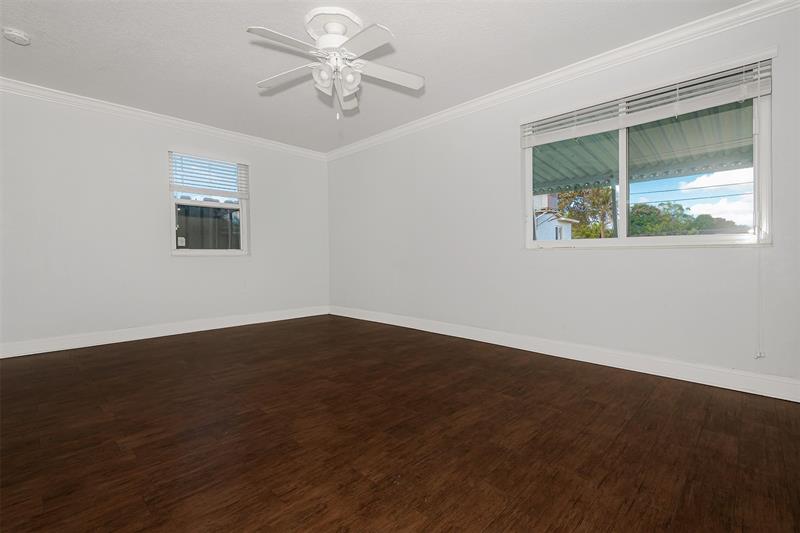 Image 9 of 16 For 5608 Buchanan St