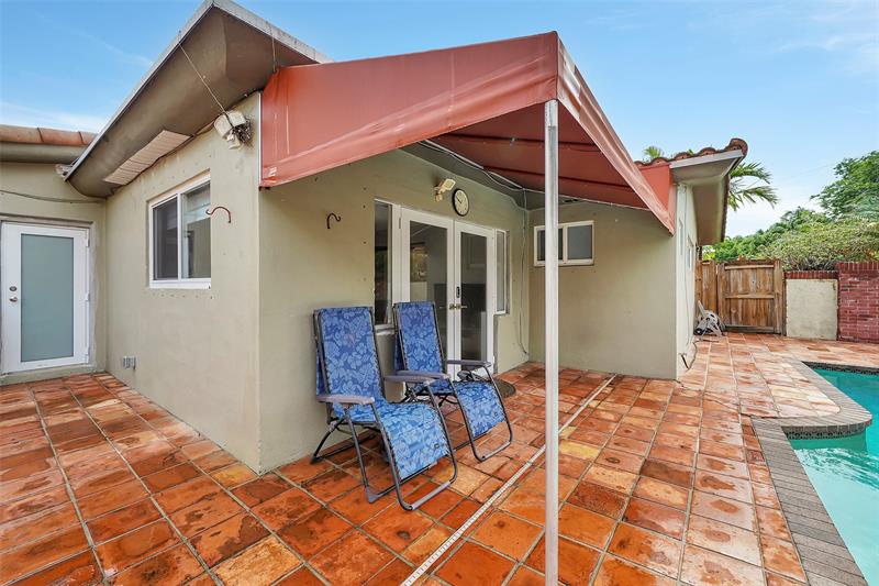 Image 28 of 29 For 1518 Yale Dr