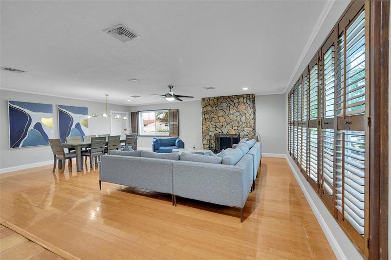 Image 9 of 29 For 1518 Yale Dr