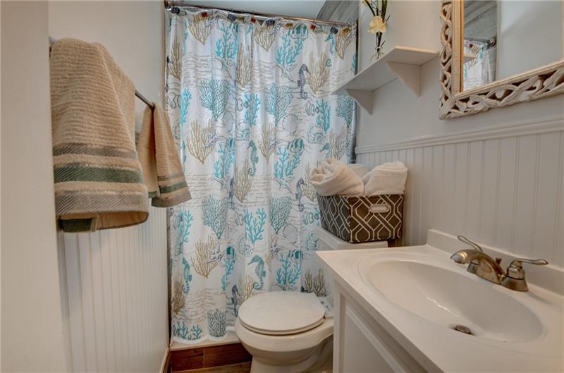 Image 13 of 42 For 10 Swinton Cir