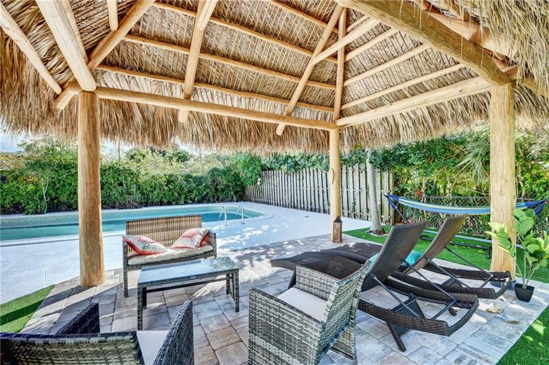 Image 18 of 42 For 10 Swinton Cir