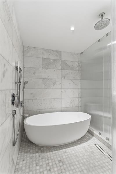 Image 23 of 72 For 501 West Ave  3903-3904