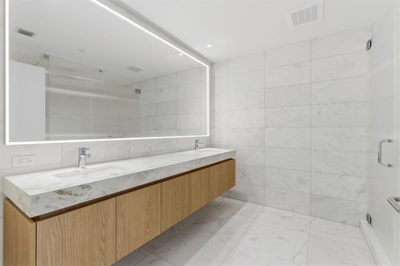 Image 28 of 72 For 501 West Ave  3903-3904