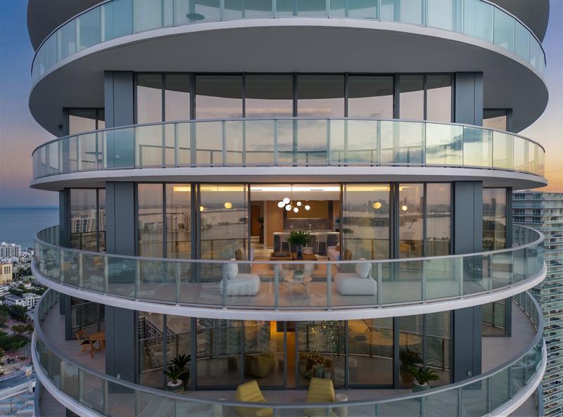 Image 32 of 72 For 501 West Ave  3903-3904