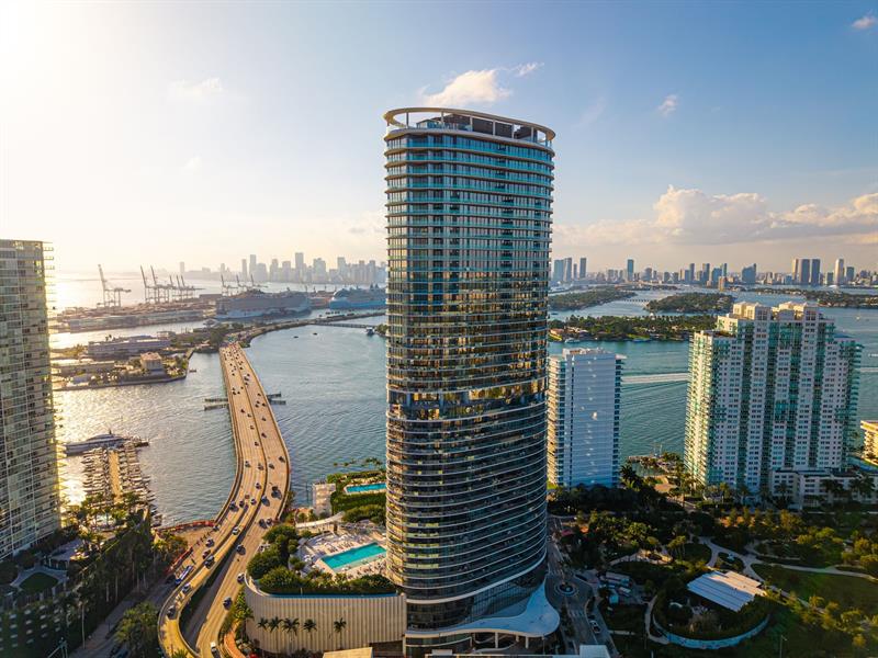 Image 34 of 72 For 501 West Ave  3903-3904