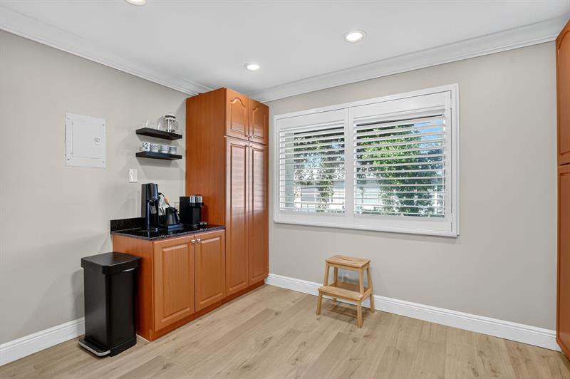 Image 11 of 28 For 55 14th St  211