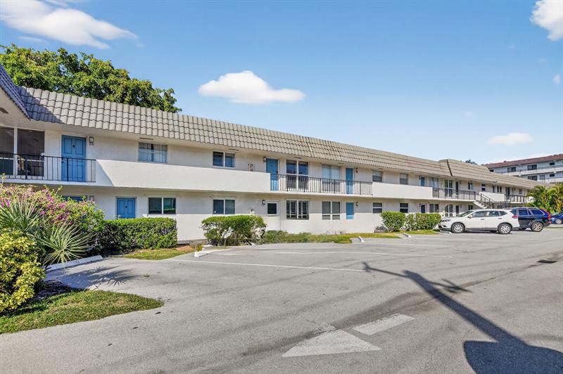 Image 24 of 28 For 55 14th St  211