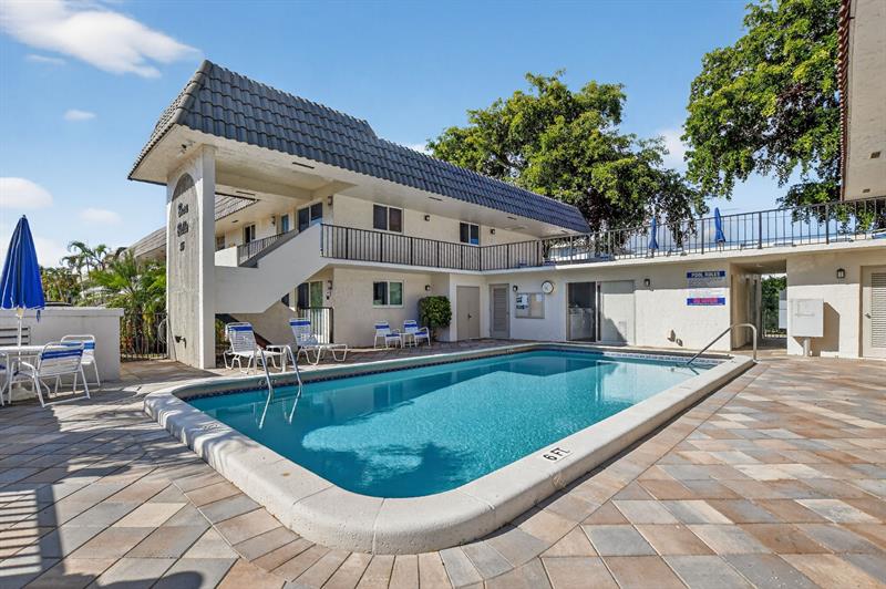 Image 25 of 28 For 55 14th St  211