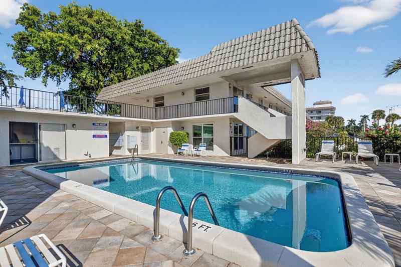 Image 26 of 28 For 55 14th St  211