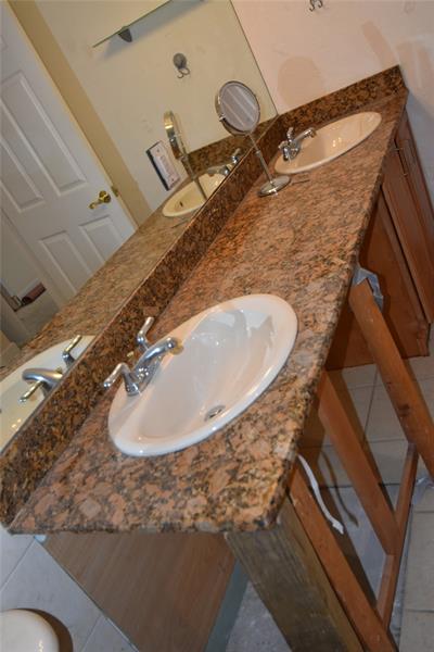 Image 17 of 28 For 150 15th Ave  140