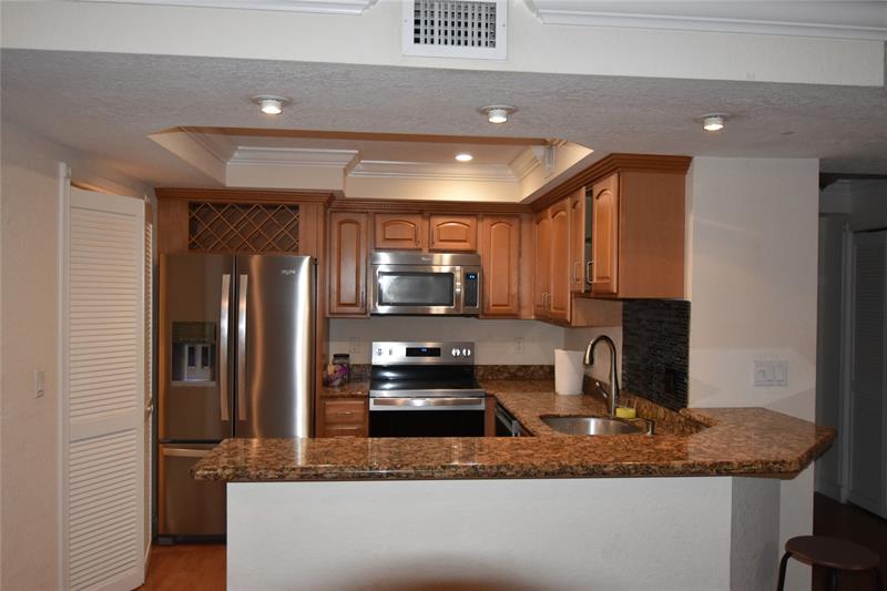 Image 8 of 28 For 150 15th Ave  140